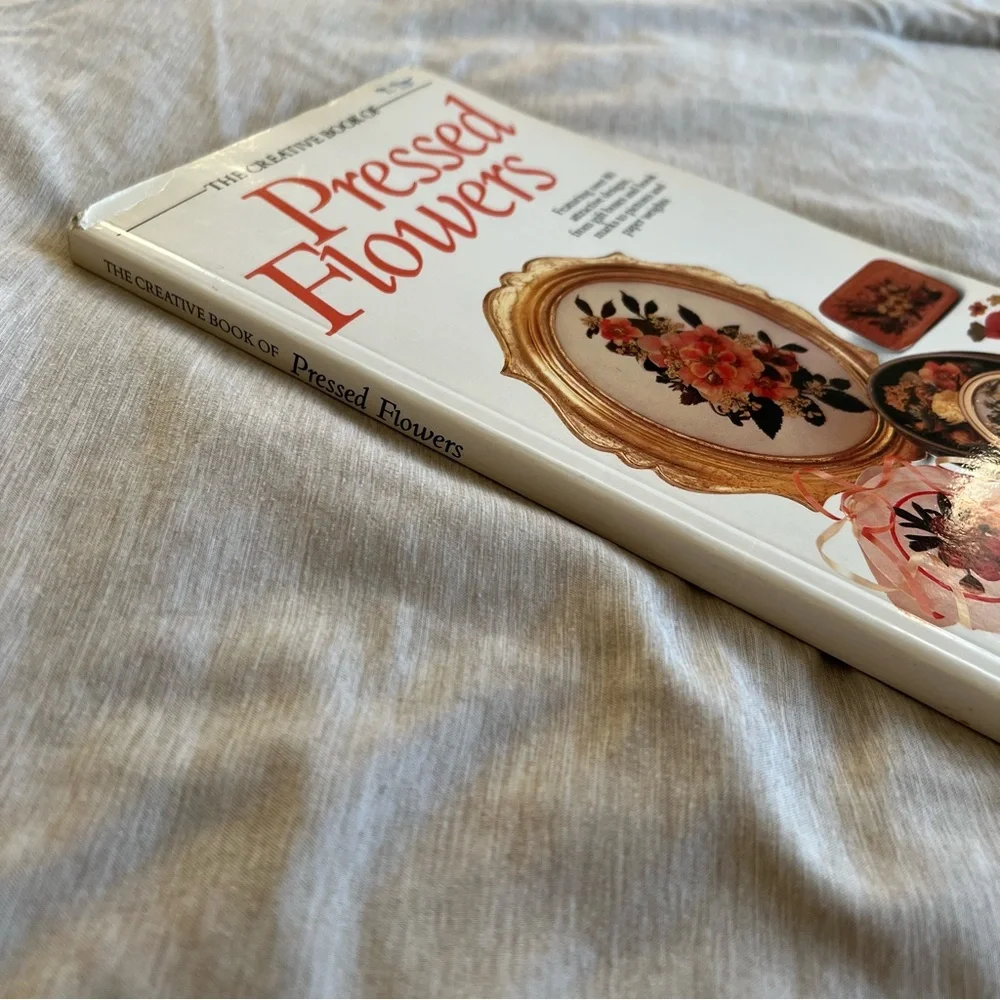 The Creative Book of Pressed Flowers Mary Lawrence 1989 DIY Craft‎ Vintage